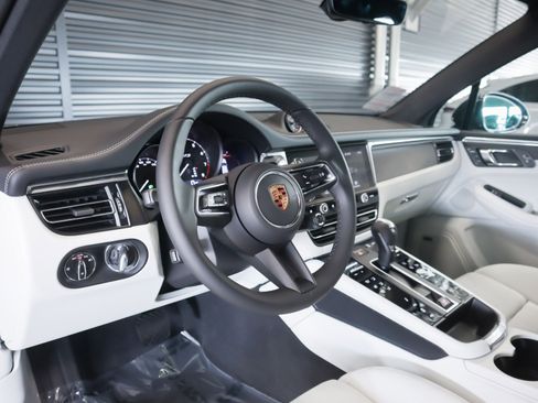 New 2026 Porsche Macan GTS AWD/4WD image 4