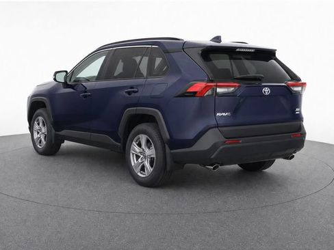 Used 2025 Toyota RAV4 XLE AWD/4WD image 3