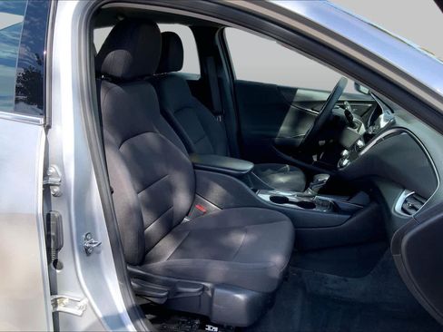 Used 2022 Chevrolet Malibu LS w/ Driver Confidence Package II FWD image 9