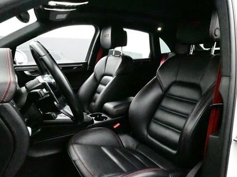 Certified 2018 Porsche Macan GTS AWD/4WD image 5