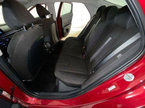 Used 2024 Hyundai Elantra SEL FWD image 32