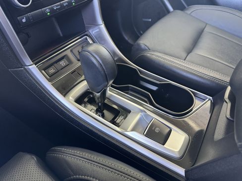 Used 2022 Subaru Ascent Limited w/ Technology Package image 30