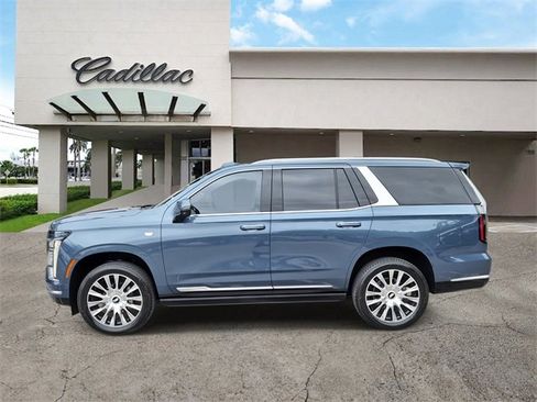 Certified 2026 Cadillac Escalade Platinum Luxury image 2