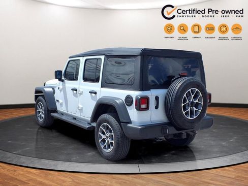 Used 2025 Jeep Wrangler Unlimited Sport AWD/4WD image 18