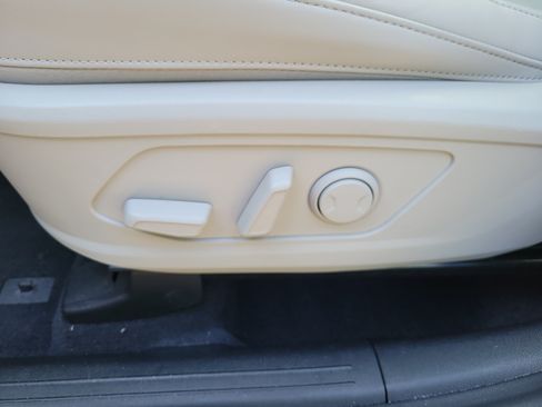 Certified 2025 Kia Sorento S FWD image 21