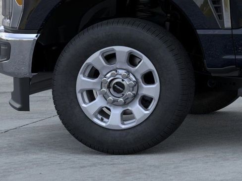 New 2025 Ford F250 XLT image 19