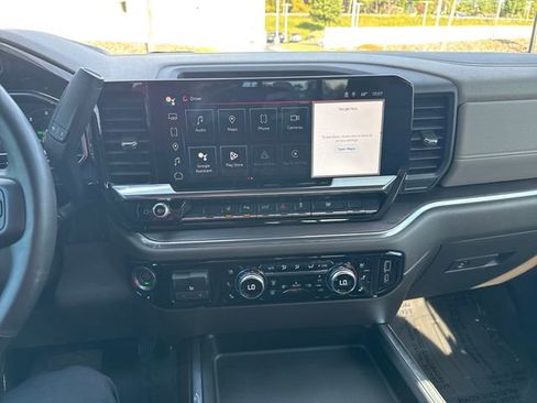 Certified 2024 GMC Sierra 2500 SLT w/ SLT Premium Package image 24