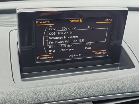 Used 2018 Audi Q3 2.0T Premium Plus w/ Premium Plus Package FWD image 24