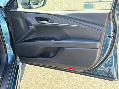 Used 2026 Toyota Camry SE w/ Multimedia Upgrade Package FWD image 8