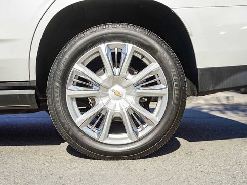 Used 2021 Chevrolet Tahoe High Country w/ Premium Package image 8