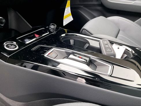 New 2027 Audi Q6 e-tron Premium Plus AWD/4WD image 7