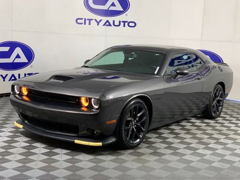 Used 2022 Dodge Challenger R/T w/ Blacktop Package RWD image 7
