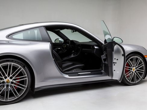 Used 2019 Porsche 911 Carrera 4S image 19