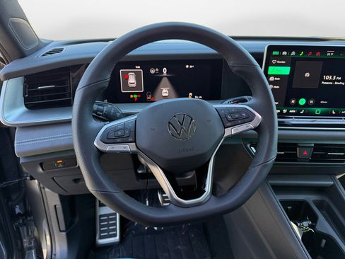 New 2026 Volkswagen Tiguan SE R-Line image 10