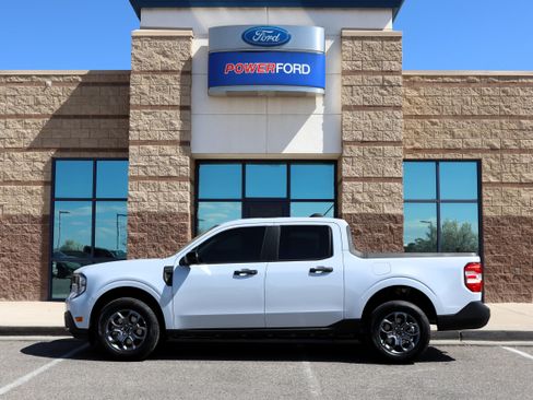 New 2026 Ford Maverick XLT w/ XLT Luxury Package FWD image 9