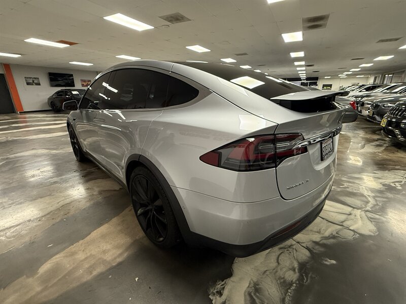 Used 2018 Tesla Model X 100D AWD/4WD image 5