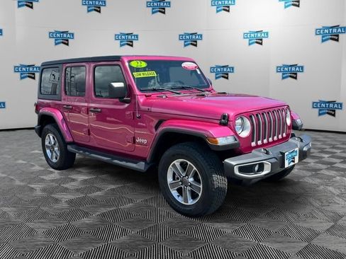 Used 2022 Jeep Wrangler Unlimited Sahara w/ Cold Weather Group AWD/4WD image 8