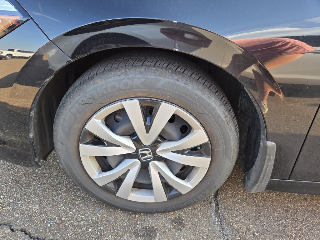 Used 2025 Honda Civic LX image 4