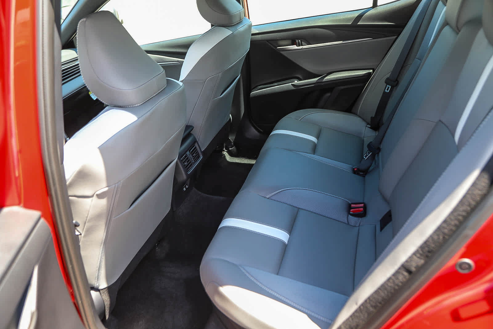 Certified 2026 Toyota Camry SE FWD image 19