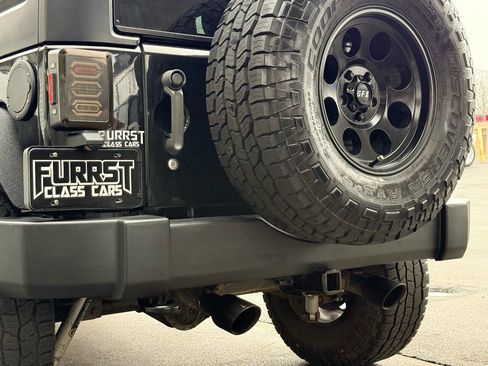 Used 2016 Jeep Wrangler Unlimited Sport w/ Connectivity Group image 8