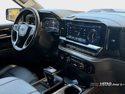 Used 2023 Chevrolet Silverado 1500 LT Trail Boss AWD/4WD image 16