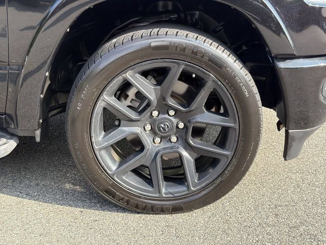 Used 2022 RAM 1500 Laramie AWD/4WD image 13