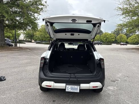 Used 2025 Nissan Kicks SR FWD image 26