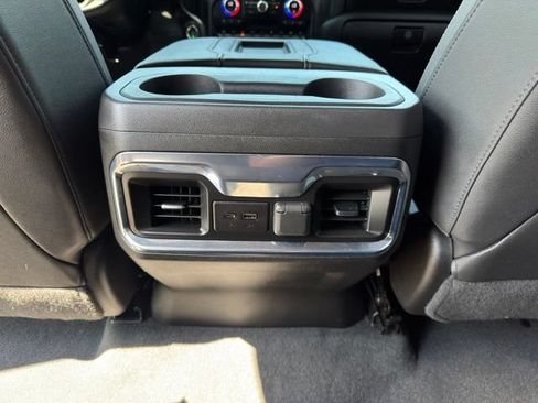 Used 2022 GMC Sierra 3500 AT4 w/ AT4 Preferred Package AWD/4WD image 9