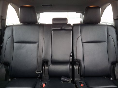 Used 2018 Toyota Highlander XLE w/ Protection Package #3 image 15