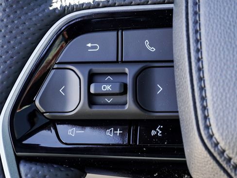 New 2026 Toyota Tundra Platinum w/ Tow Tech Package AWD/4WD image 36