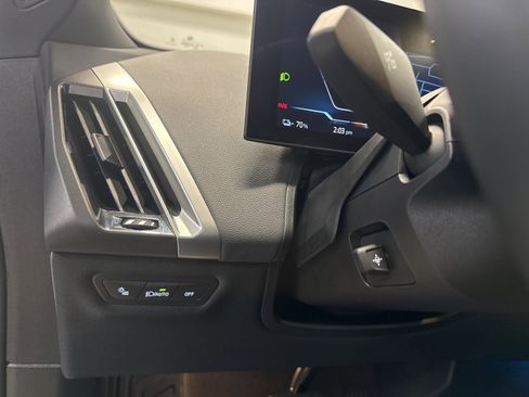 Used 2025 BMW iX xDrive50 w/ Premium Package image 24
