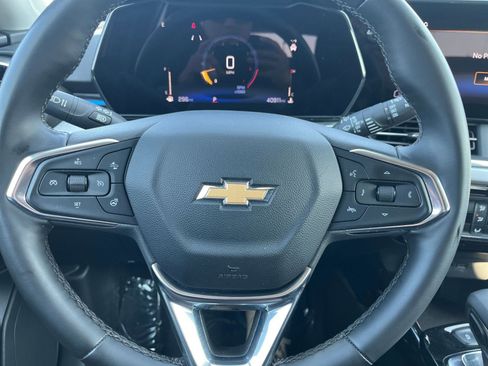 Used 2024 Chevrolet Trax LT w/ Driver Confidence Package image 28