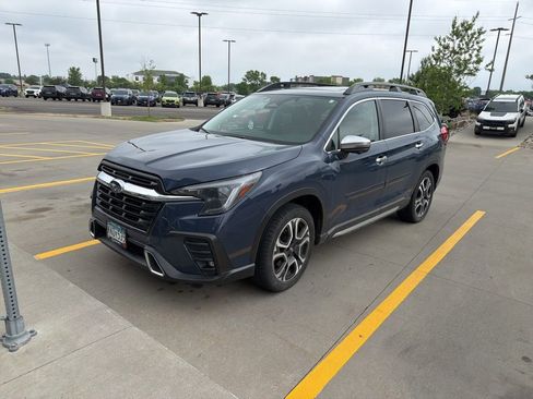 Used 2023 Subaru Ascent Touring AWD/4WD image 2