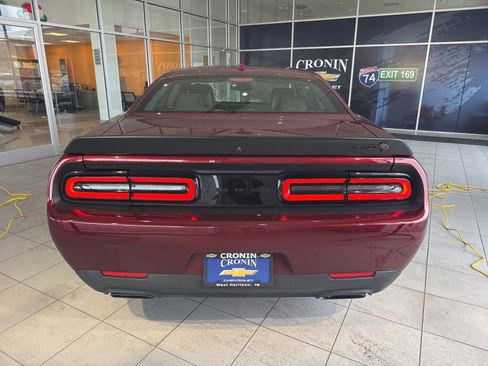 Used 2021 Dodge Challenger SRT Hellcat w/ Plus Package image 7