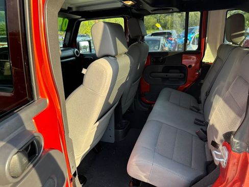 Used 2009 Jeep Wrangler Unlimited Sahara w/ Dual Top Group image 6