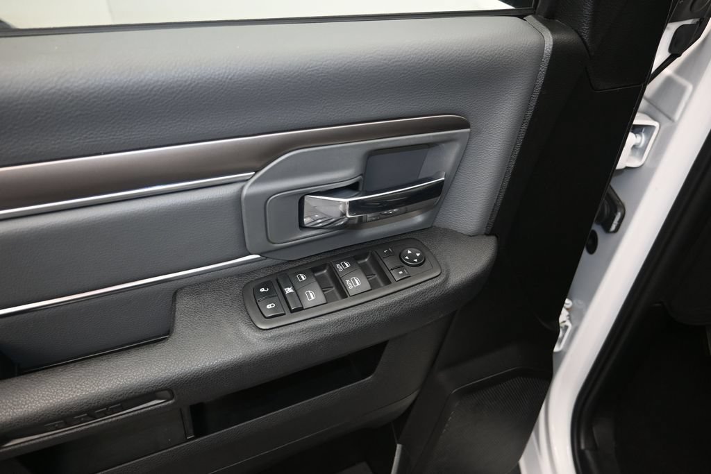 Used 2024 RAM 1500 Classic SLT AWD/4WD image 11
