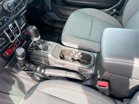 Used 2026 Jeep Gladiator Sport AWD/4WD image 25