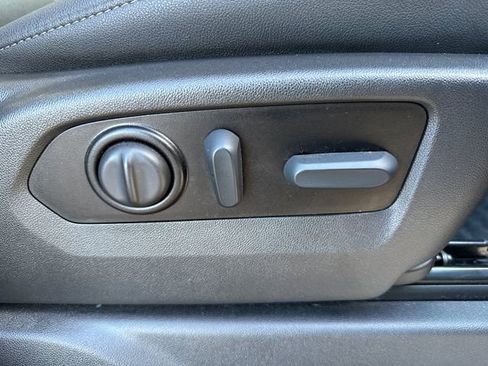 Used 2022 Chevrolet Silverado 2500 LTZ w/ LTZ Plus Package image 40