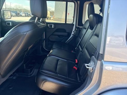 Used 2021 Jeep Wrangler Unlimited Sahara image 21