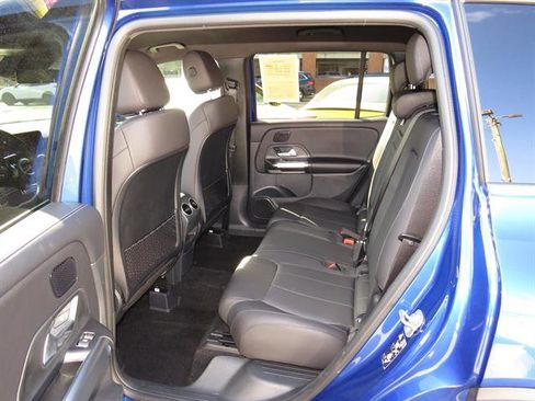 Used 2025 Mercedes-Benz GLB 250 4MATIC image 22