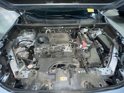 Used 2021 Toyota RAV4 LE image 32
