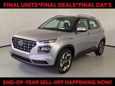 Certified 2024 Hyundai Venue SEL image 4