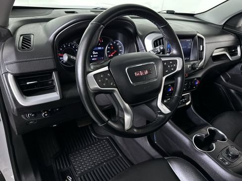 Used 2024 GMC Terrain SLT AWD/4WD image 10