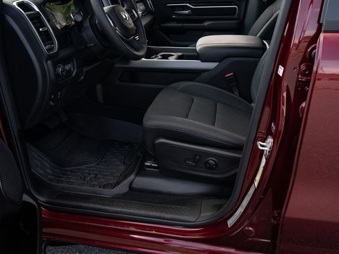 Used 2025 RAM 1500 Big Horn AWD/4WD image 17