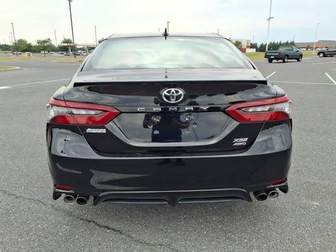 Used 2022 Toyota Camry XSE AWD/4WD image 5