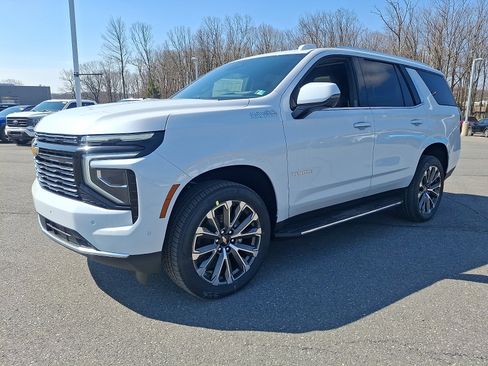 New 2026 Chevrolet Tahoe High Country AWD/4WD image 2