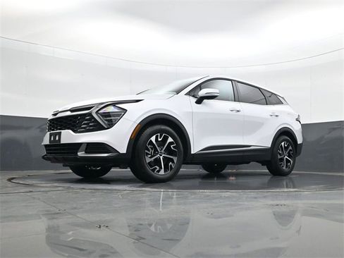 Used 2024 Kia Sportage EX image 21