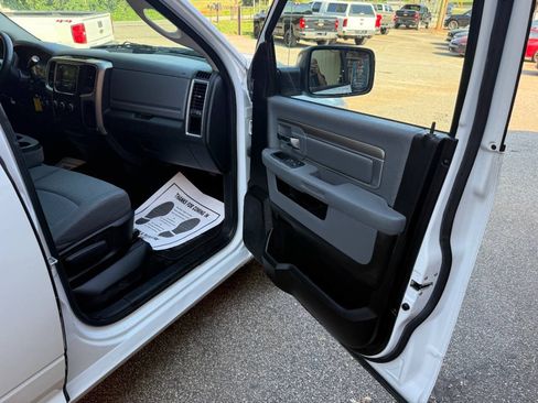 Used 2013 RAM 1500 Classic SLT w/ Protection Group AWD/4WD image 16