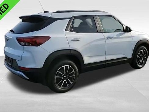 Certified 2025 Chevrolet TrailBlazer LT w/ Convenience Package image 9