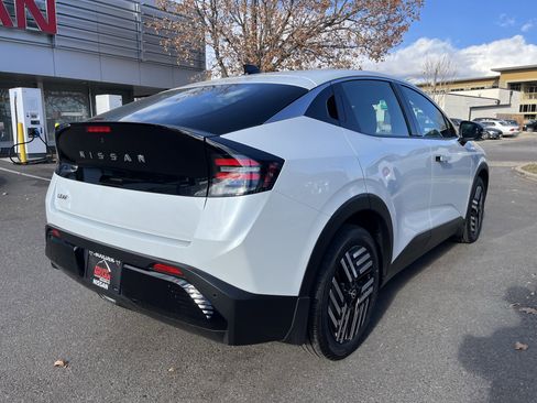 New 2026 Nissan Leaf SV+ image 8
